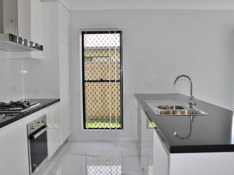 31 (lot 72 Singleton Close, Smithfield QLD 4878