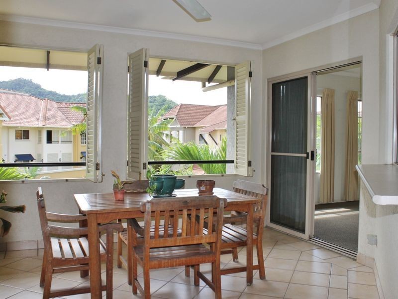 815/2 Greenslopes Street, Cairns North QLD 4870