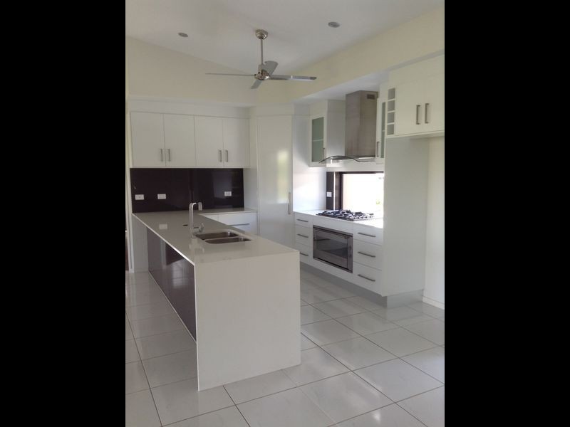 2 Catamaran Circuit, Trinity Beach QLD 4879