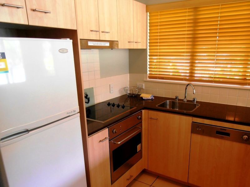 49 Williams Esplanade, Palm Cove QLD 4879