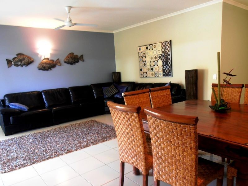 49 Williams Esplanade, Palm Cove QLD 4879