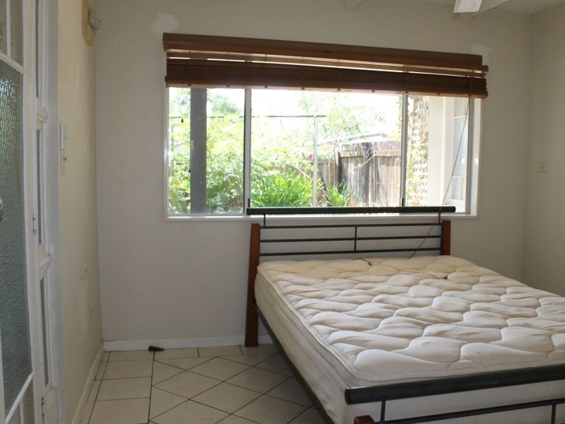 16 Jacaranda Street, Holloways Beach QLD 4878