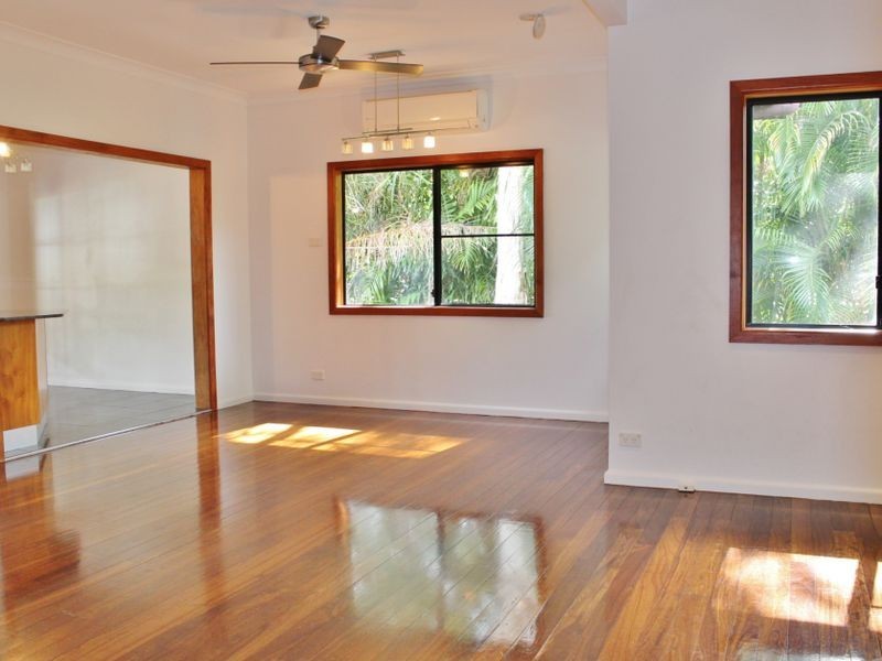 1 Ribbon Close, Clifton Beach QLD 4879