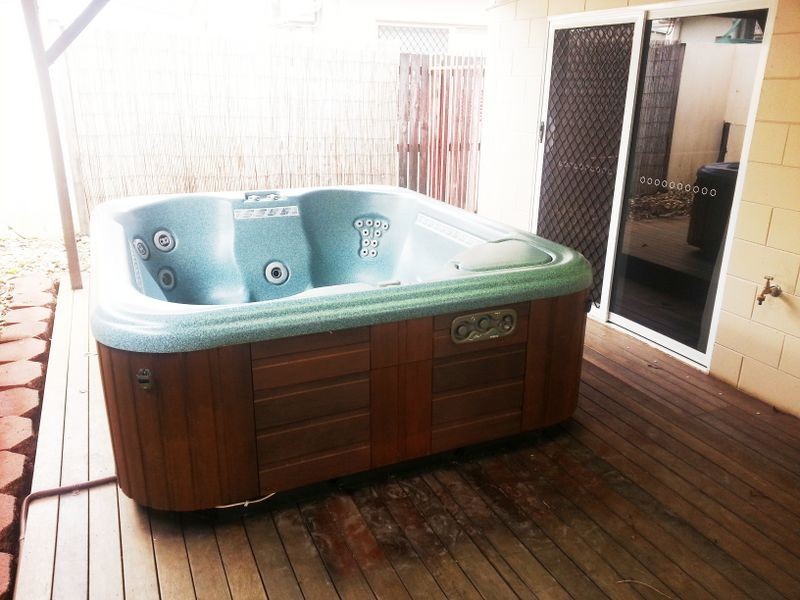 11 Feathertop Close, Smithfield QLD 4878