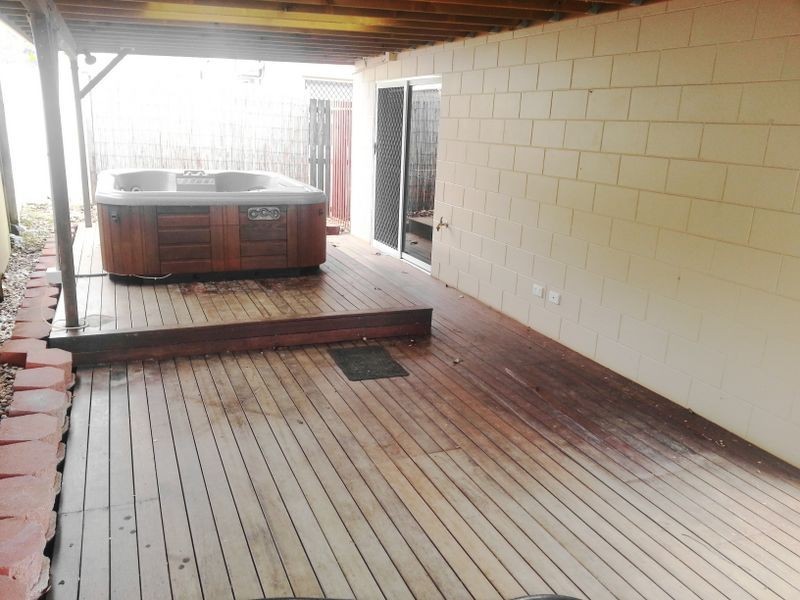 11 Feathertop Close, Smithfield QLD 4878