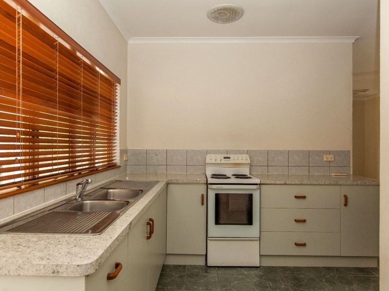 56 Baronia Cresent, Holloways Beach QLD 4878