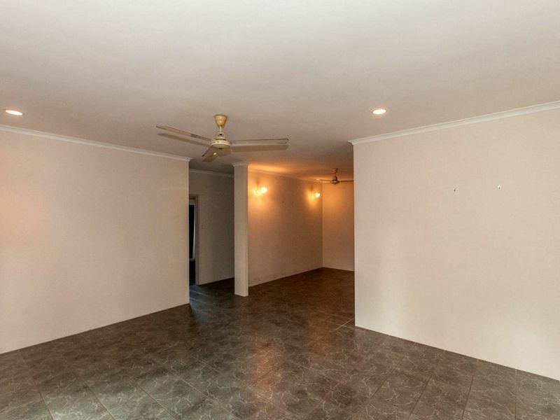 56 Baronia Cresent, Holloways Beach QLD 4878