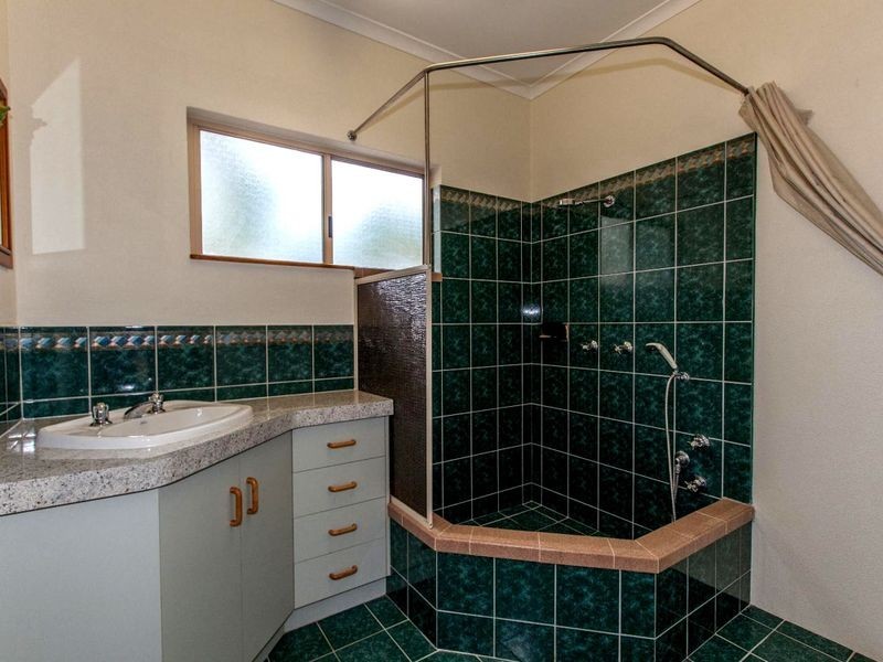 56 Baronia Cresent, Holloways Beach QLD 4878