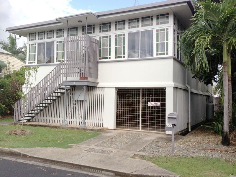 9 TERMINUS STREET, Cairns QLD 4870