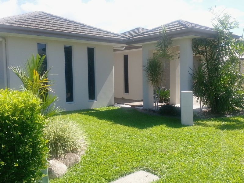 102 Harbour Drive, Trinity Park QLD 4879