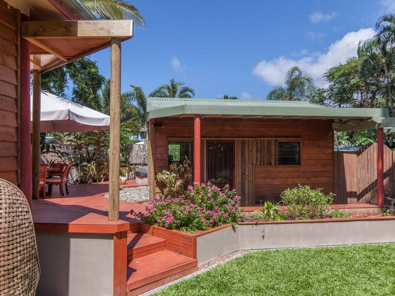 3 Bligh Close, Clifton Beach QLD 4879