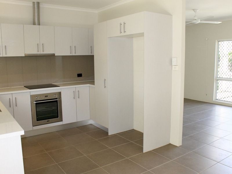 14 Scarborough Close, Kewarra Beach QLD 4879