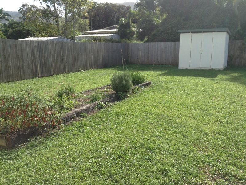 43 Yurongi Street, Caravonica QLD 4878