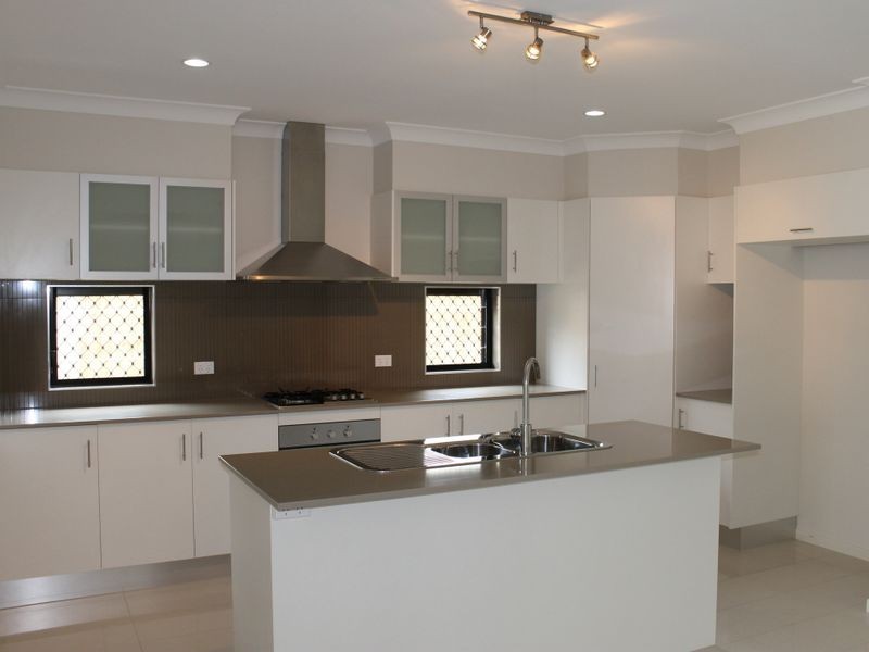 27 Landsborough Drive, Smithfield QLD 4878