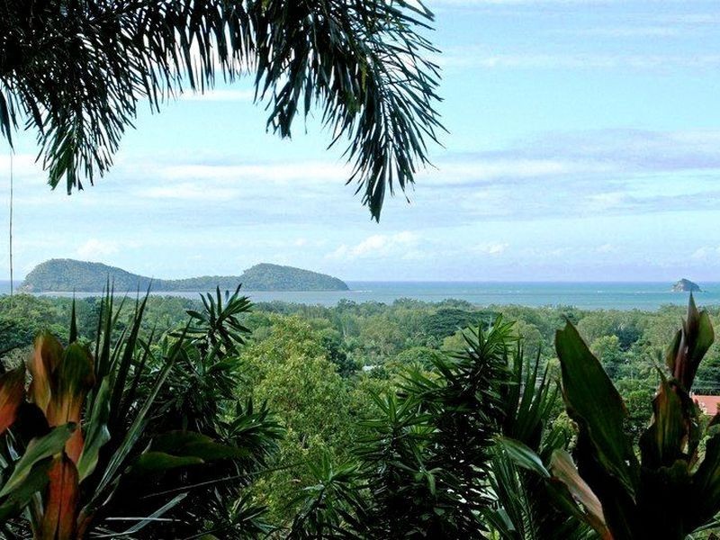 30-32 Ellison Street, Clifton Beach QLD 4879