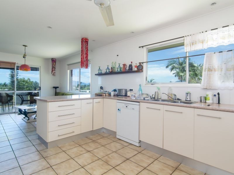 11 Gavin Street, Smithfield QLD 4878