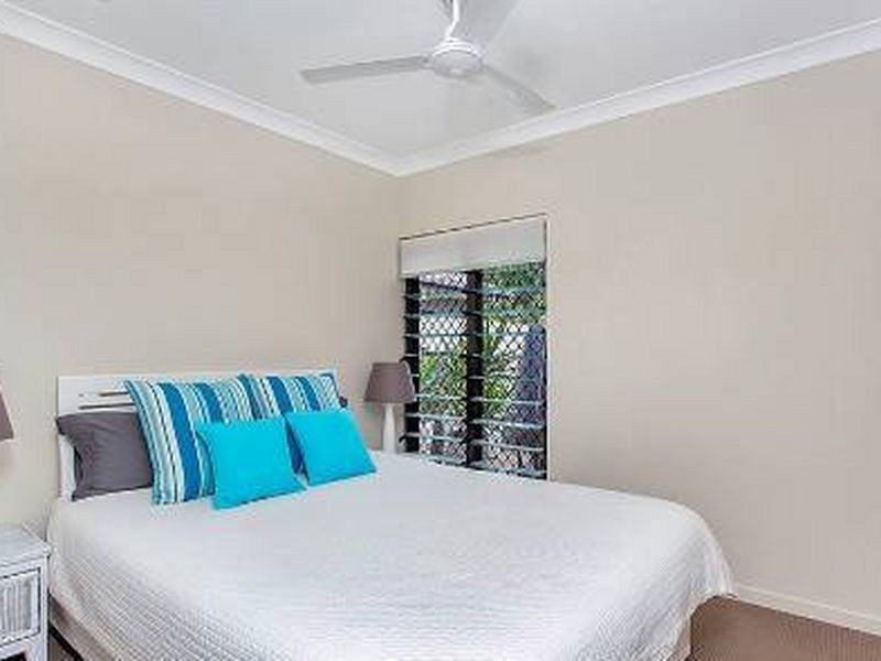 4 Michelia Street, Palm Cove QLD 4879