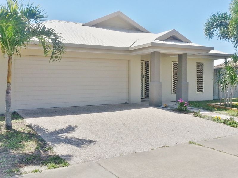 32 Angor Road, Trinity Park QLD 4879