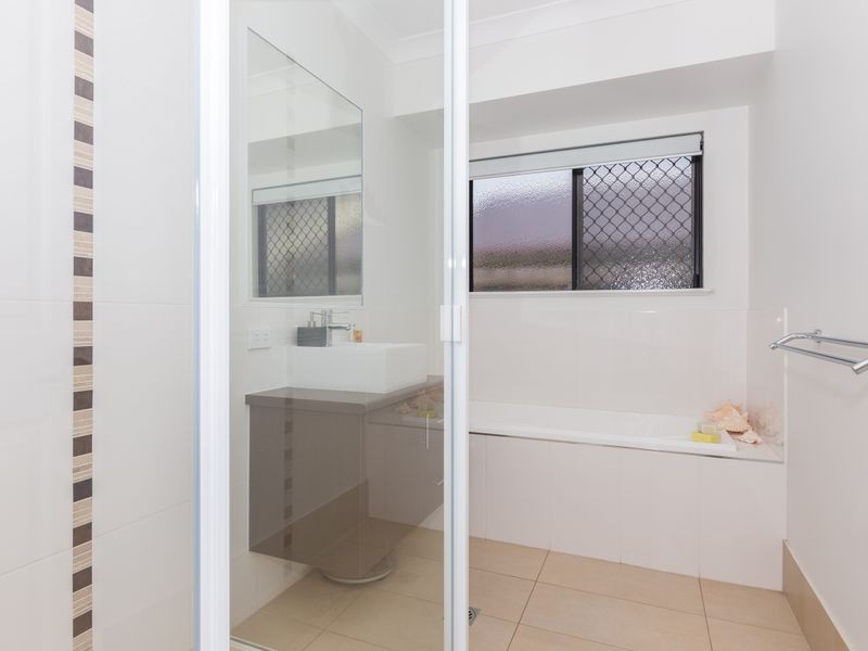 11 Chandos Brace, Smithfield QLD 4878