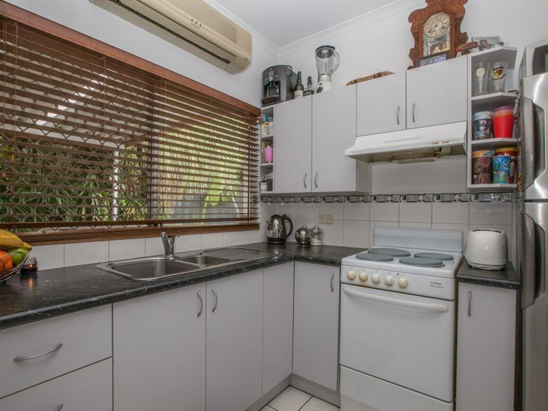 25 Derby Street, Yorkeys Knob QLD 4878