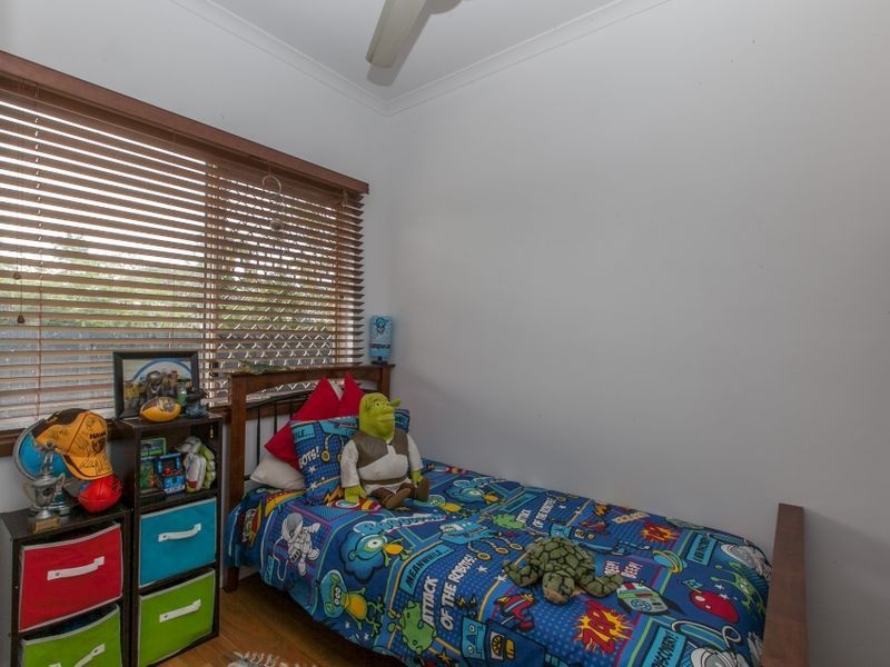 25 Derby Street, Yorkeys Knob QLD 4878