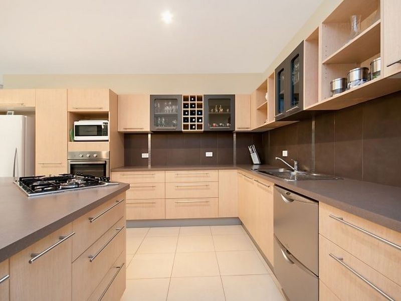 6 Palmetto Street, Palm Cove QLD 4879