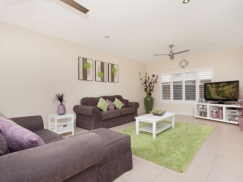 6 Palmetto Street, Palm Cove QLD 4879