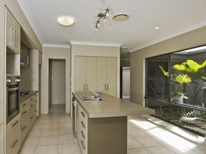 24 Selwyn Court, Trinity Park QLD 4879