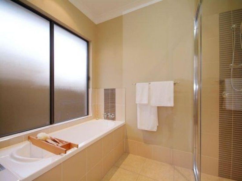 24 Selwyn Court, Trinity Park QLD 4879