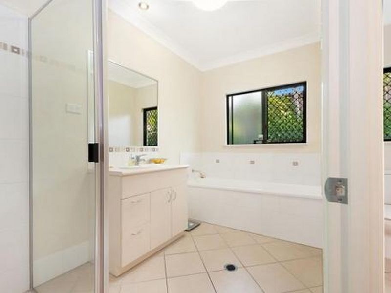 Clifton Beach QLD 4879