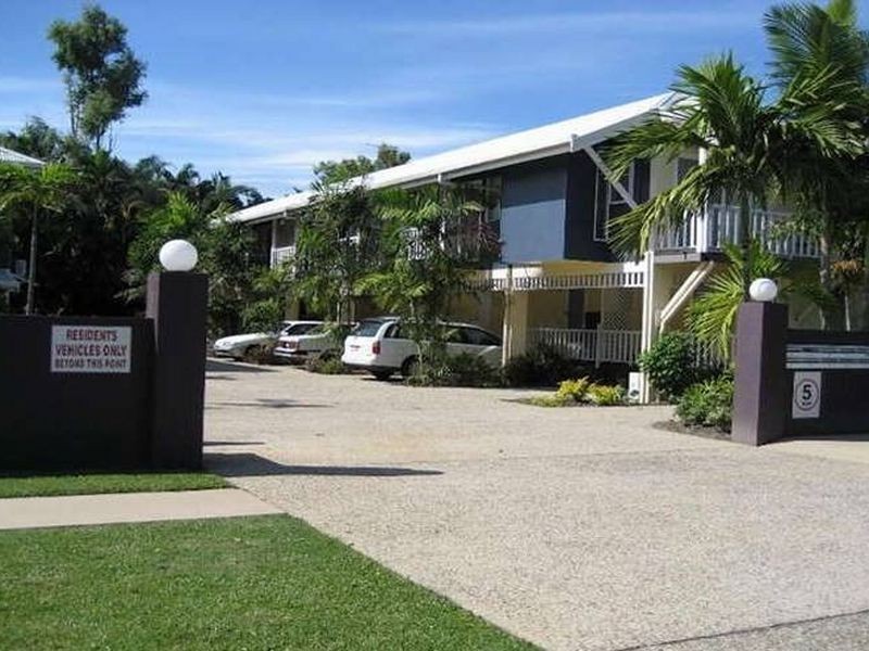9/63 WATTLE STREET, Yorkeys Knob QLD 4878