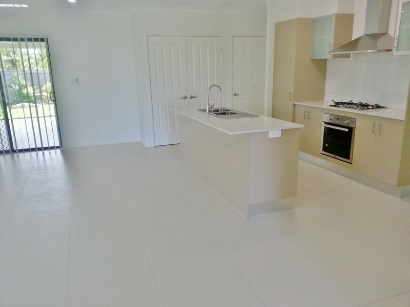 2 Carter Close, Smithfield QLD 4878