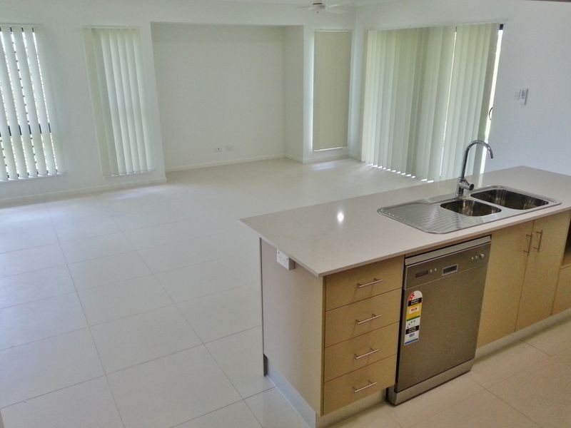 2 Carter Close, Smithfield QLD 4878