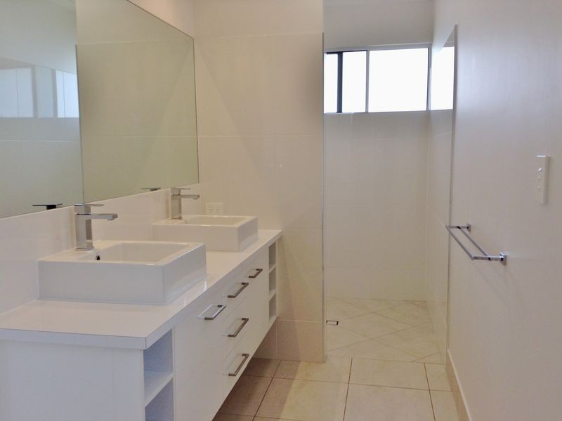 3 Badine Street, Caravonica QLD 4878