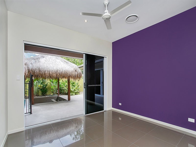 11 Silver Cres, Palm Cove QLD 4879