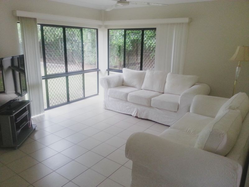 28 Moojeeba Way, Trinity Park QLD 4879
