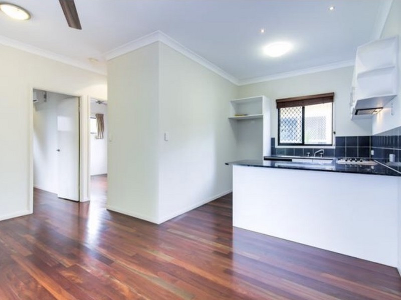 3/7 Tenni Street, Redlynch QLD 4870
