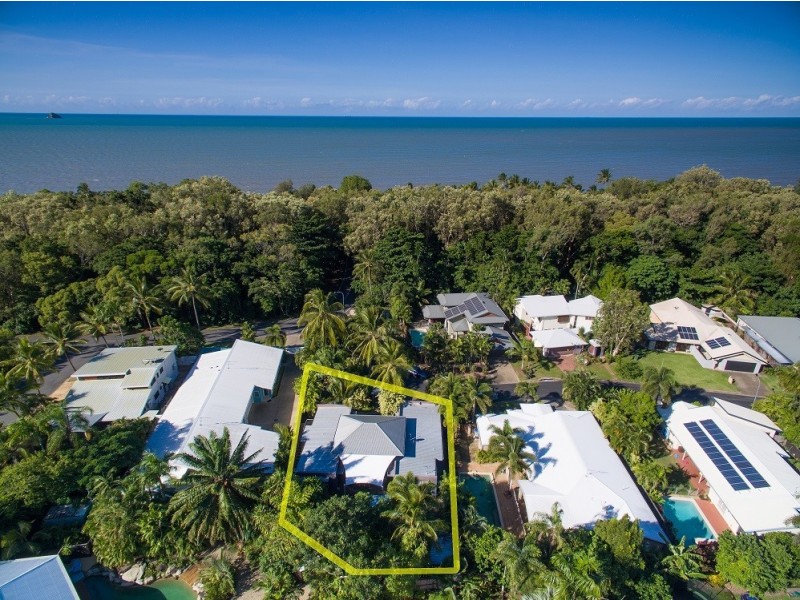 17 Barrier Close, Clifton Beach QLD 4879