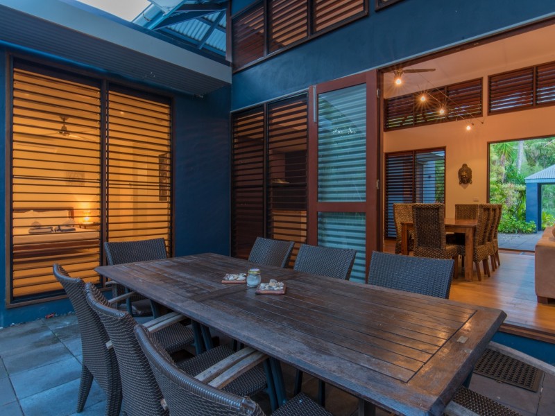 17 Barrier Close, Clifton Beach QLD 4879