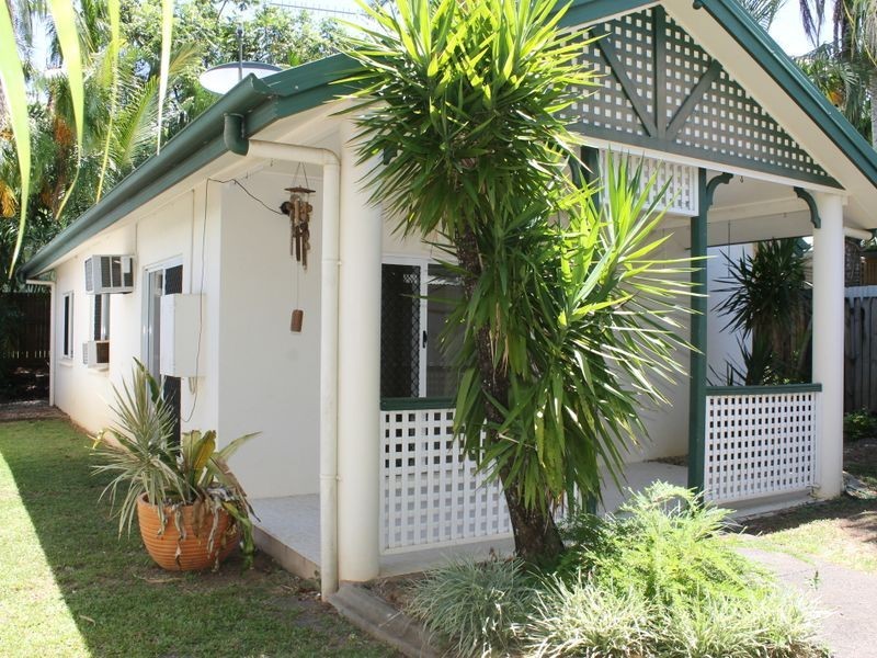 7 RAINY MOUNTAIN PLACE, Smithfield QLD 4878