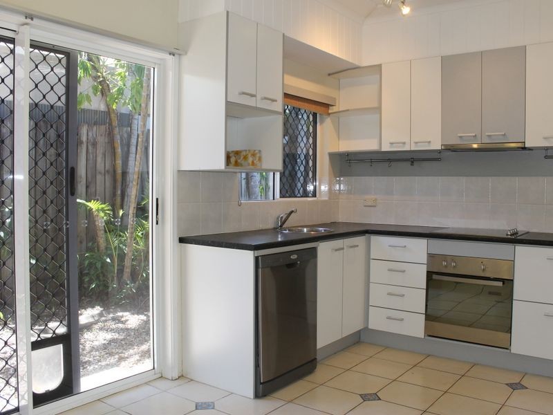 7 RAINY MOUNTAIN PLACE, Smithfield QLD 4878