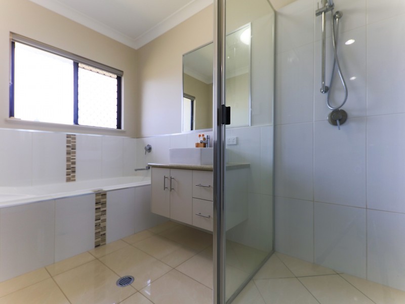 10 Angor Road, Trinity Park QLD 4879