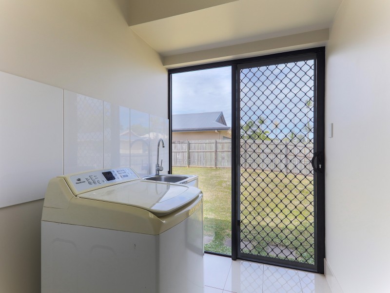 10 Angor Road, Trinity Park QLD 4879