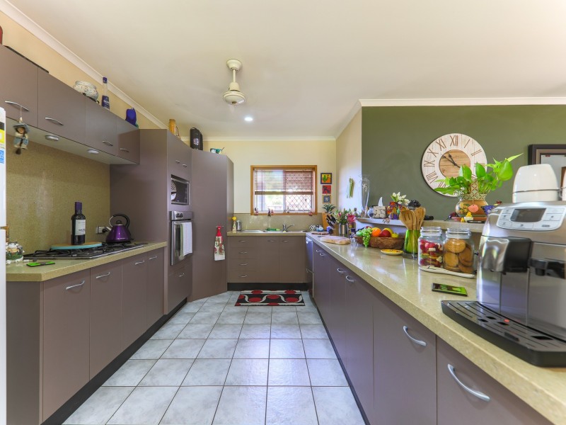 12 Clohesy Court, Kanimbla QLD 4870