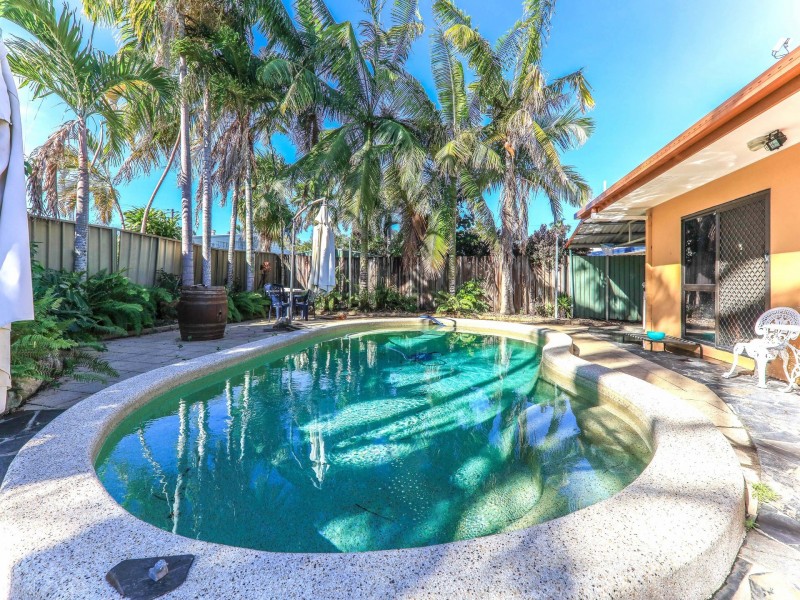6 ROSLYN CLOSE, Yorkeys Knob QLD 4878