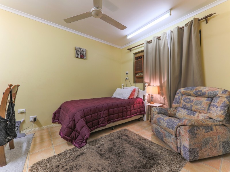 6 ROSLYN CLOSE, Yorkeys Knob QLD 4878