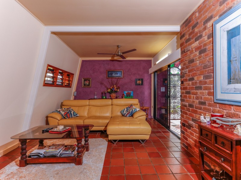 1 Golf Street, Yorkeys Knob QLD 4878