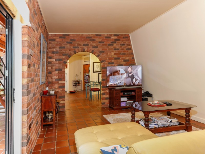 1 Golf Street, Yorkeys Knob QLD 4878
