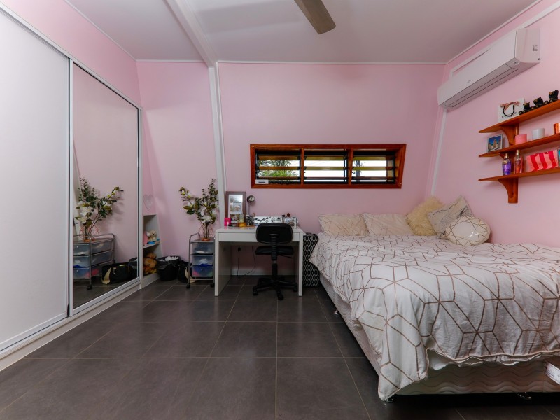 1 Golf Street, Yorkeys Knob QLD 4878