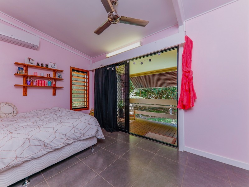 1 Golf Street, Yorkeys Knob QLD 4878